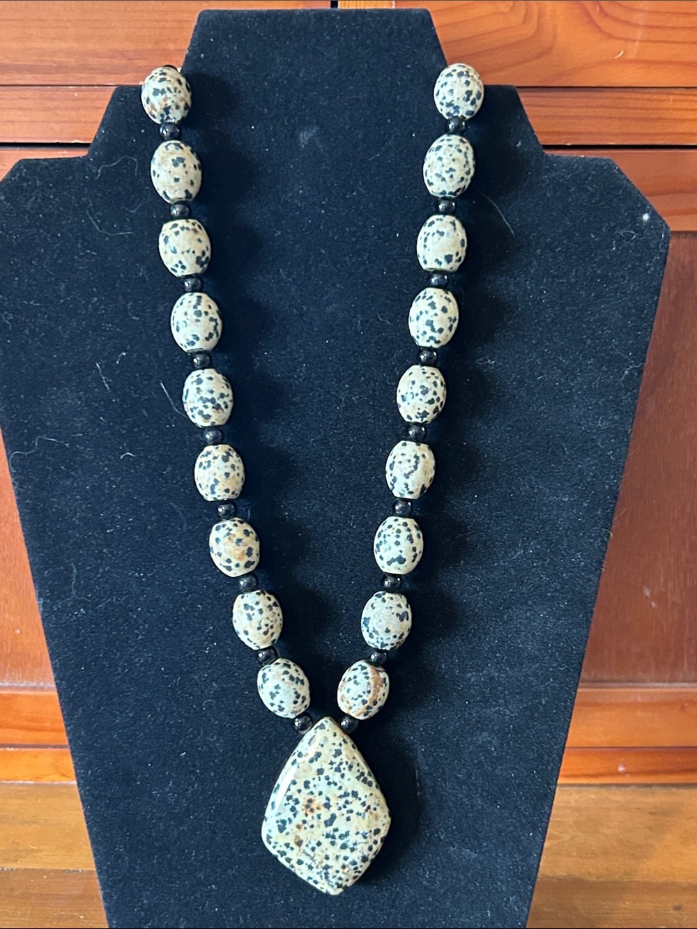 Dalmatian Jasper Beaded Pendant Necklace - Natural Speckled Beige